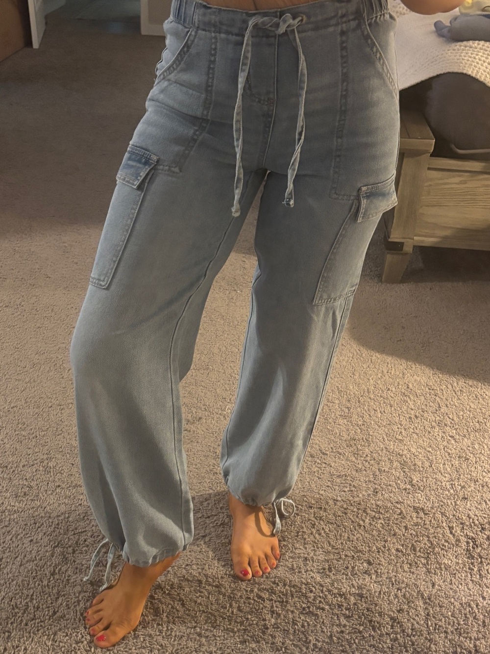 Vanilla Star sofffffft denim cargo tie bottom jeans